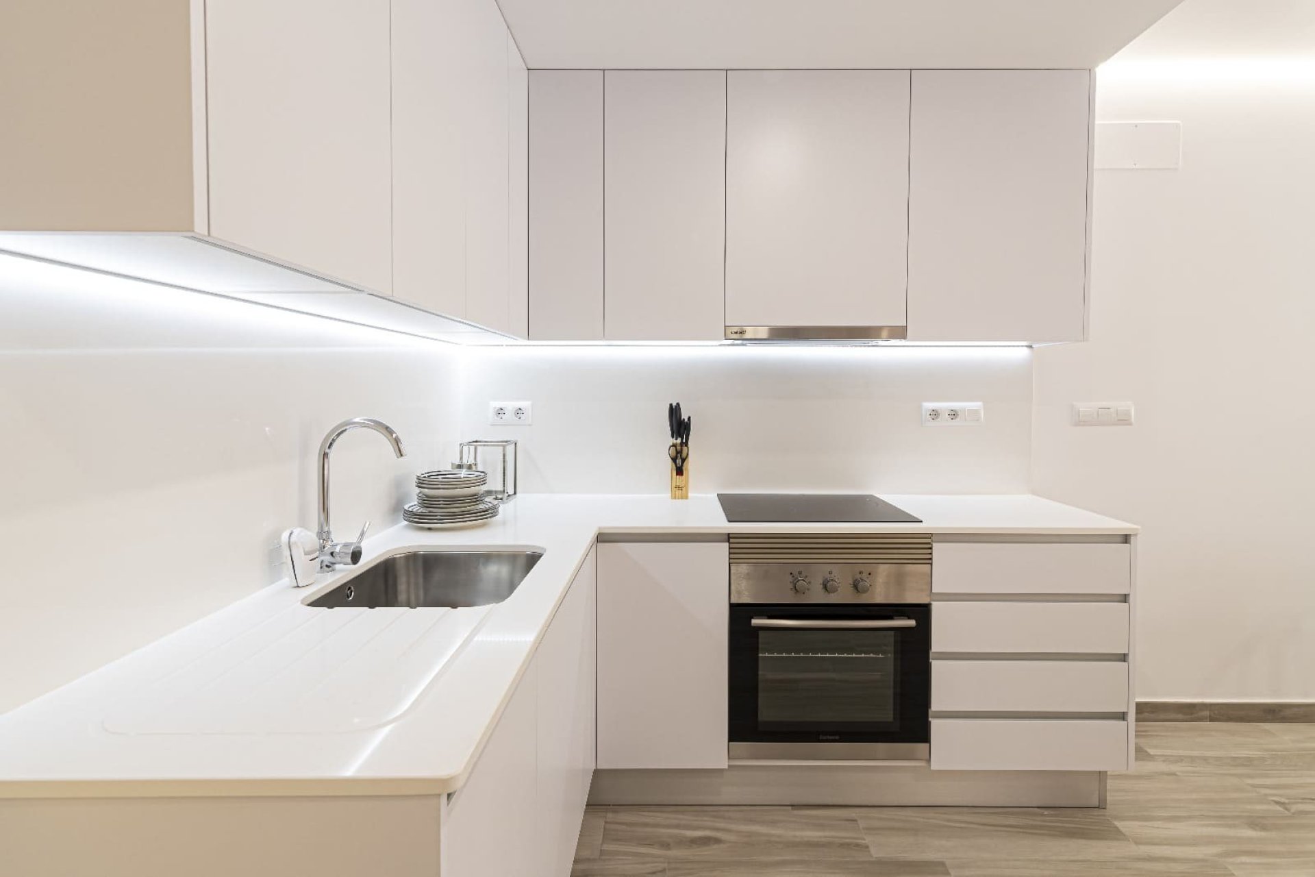 Neue Gebäude - Duplex -
