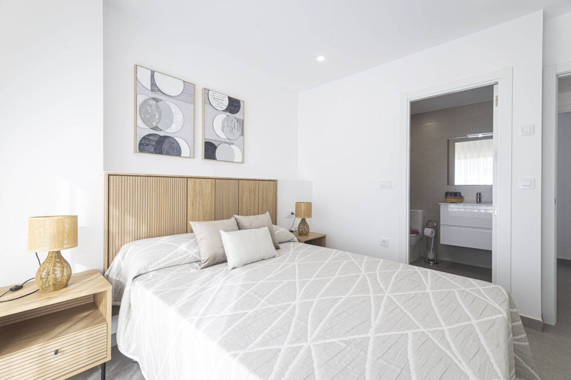 Neue Gebäude - Duplex -
