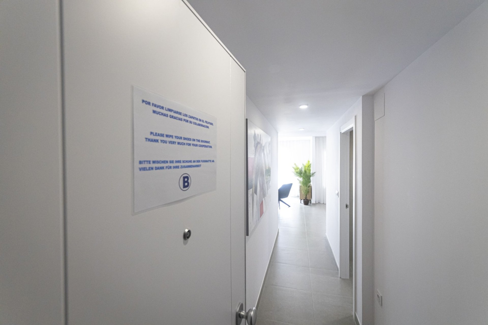 Neue Gebäude - Duplex -
