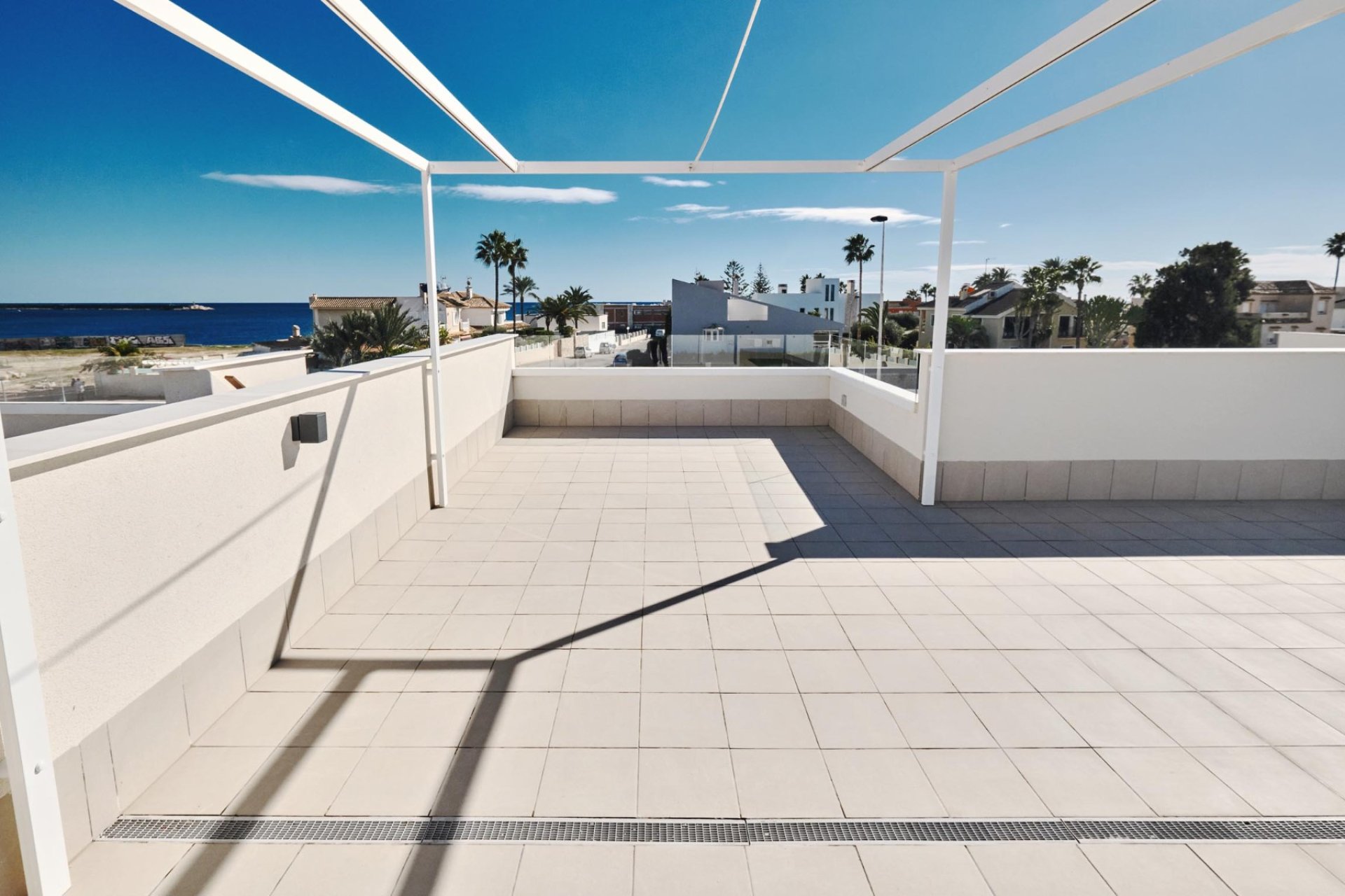 Neue Gebäude - Stadthaus -
Torrevieja - El Acequión - Los Náufragos