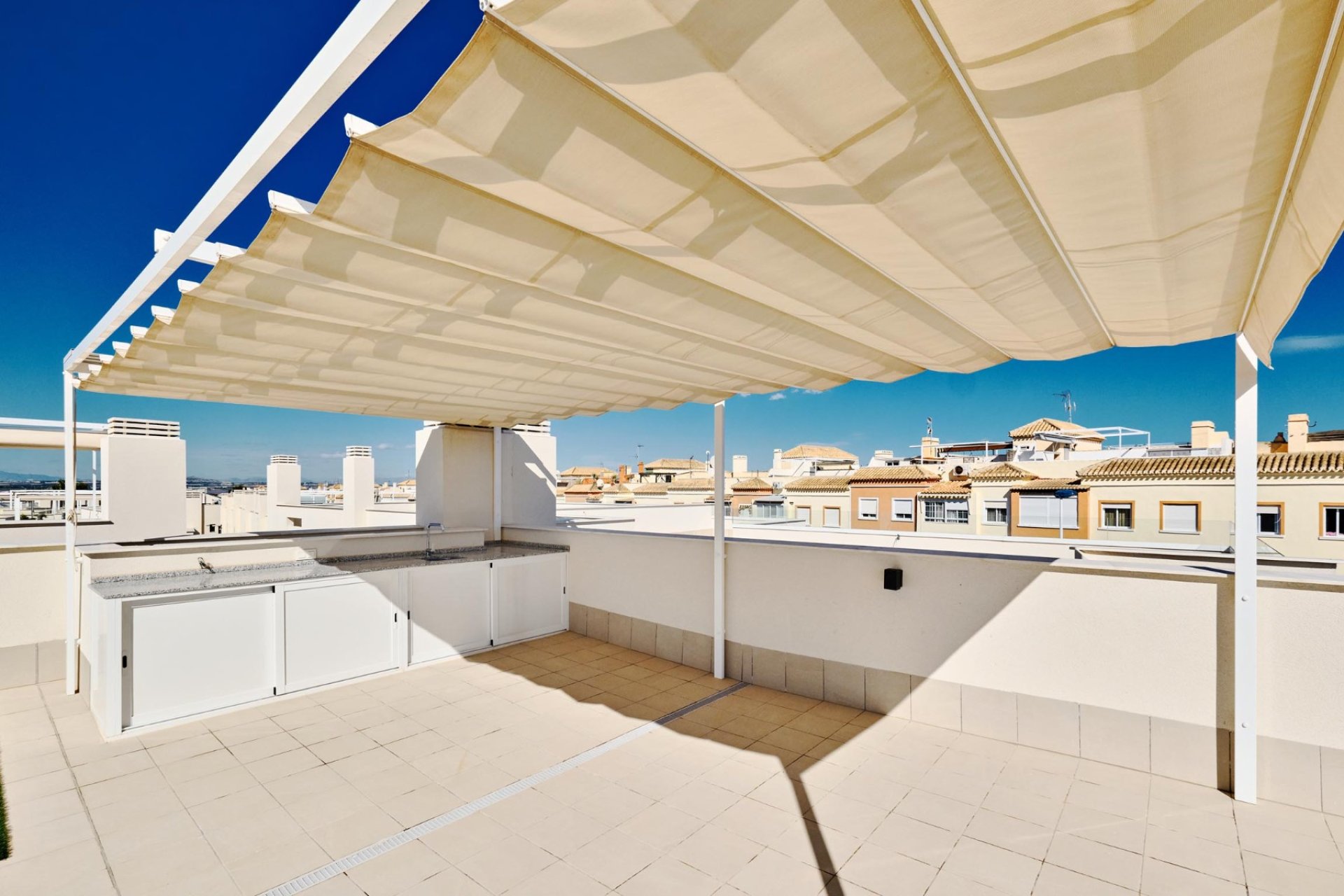 Neue Gebäude - Stadthaus -
Torrevieja - El Acequión - Los Náufragos
