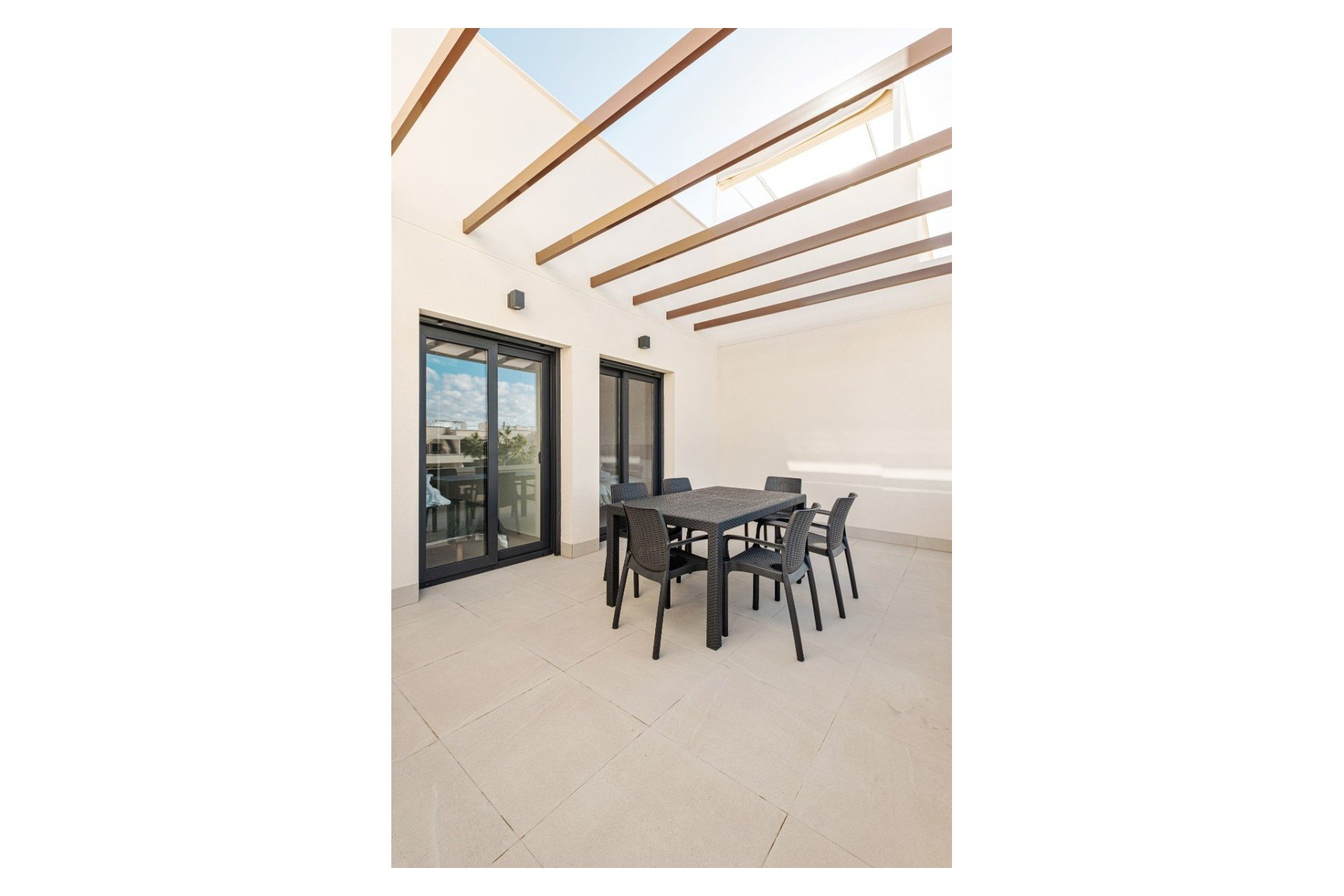 Neue Gebäude - Stadthaus -
Torrevieja - El Acequión - Los Náufragos