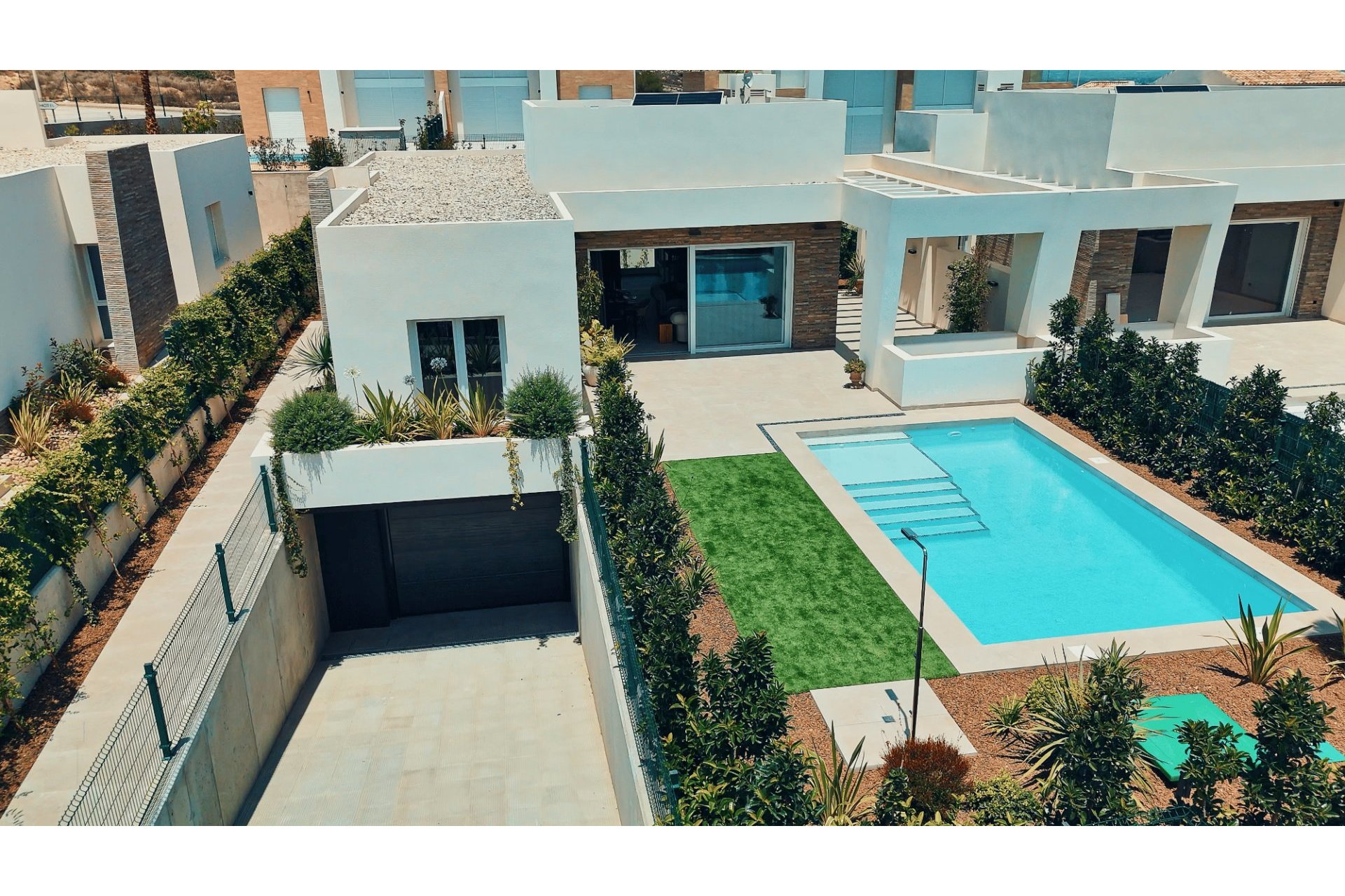 Neue Gebäude - Villa -
Algorfa