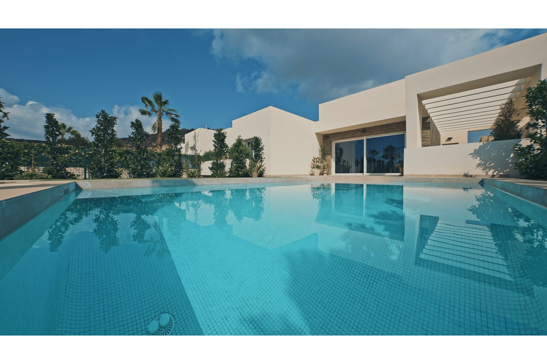 Neue Gebäude - Villa -
Algorfa