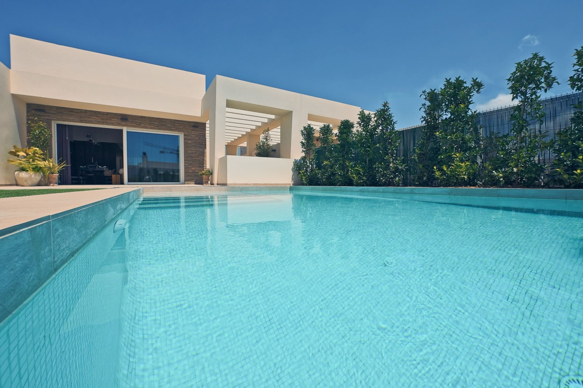 Neue Gebäude - Villa -
Algorfa