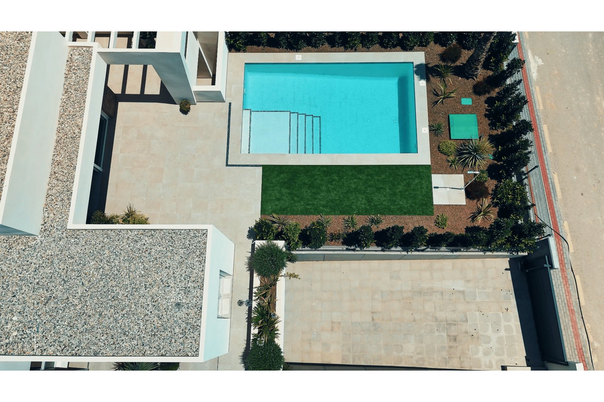 Neue Gebäude - Villa -
Algorfa