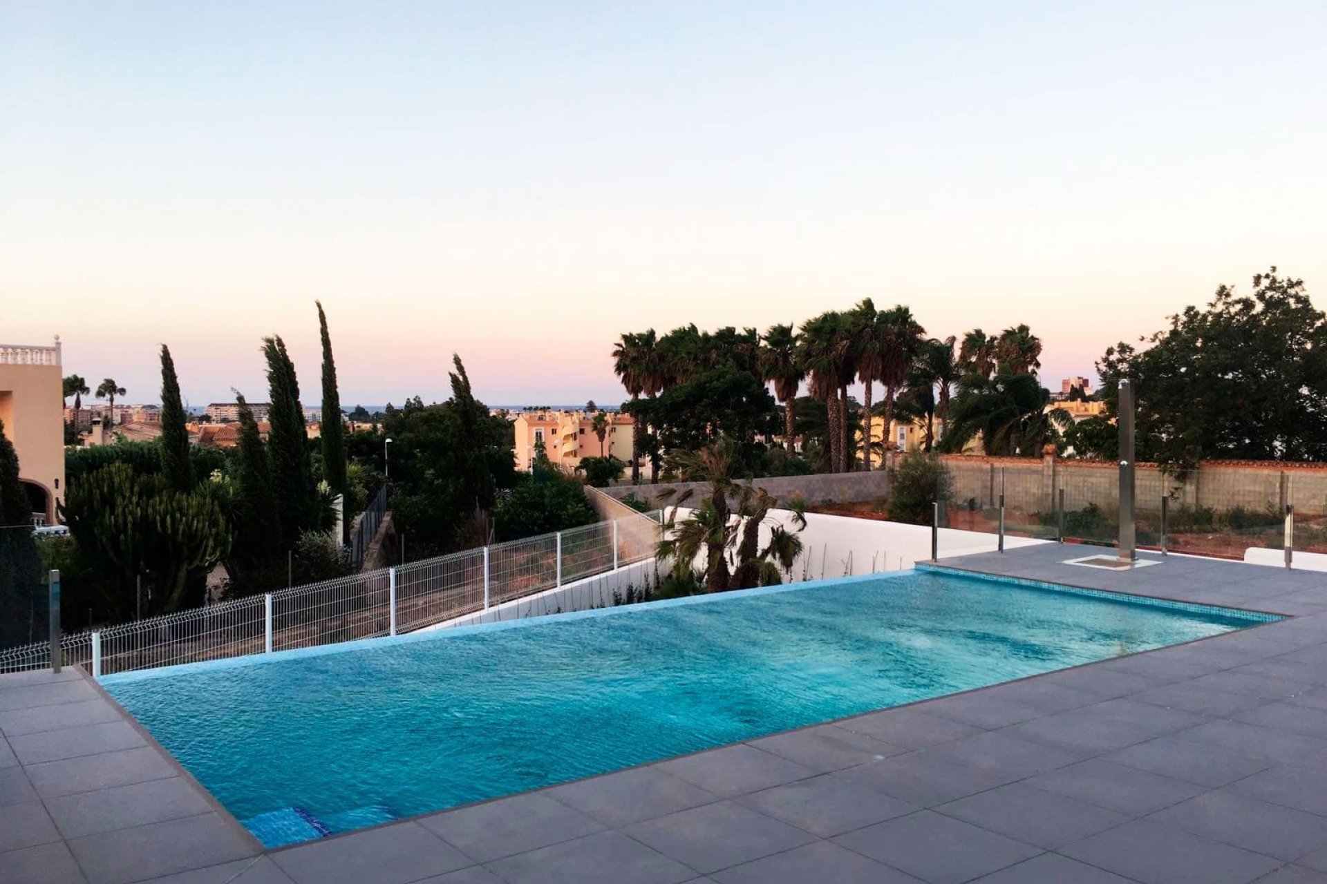 Neue Gebäude - Villa -
Denia - Montgó