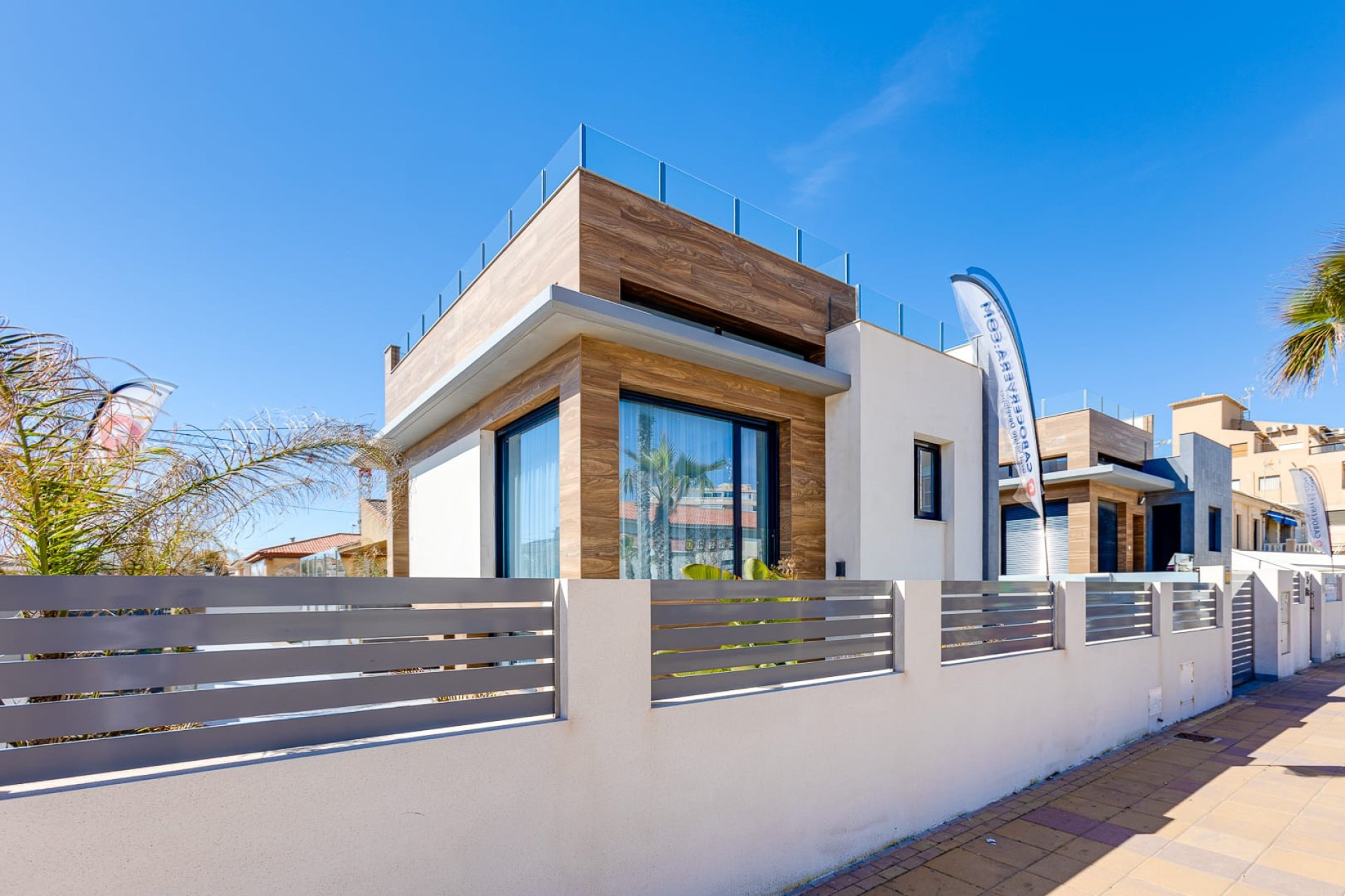 Neue Gebäude - Villa -
Torrevieja - Torrelamata - La Mata