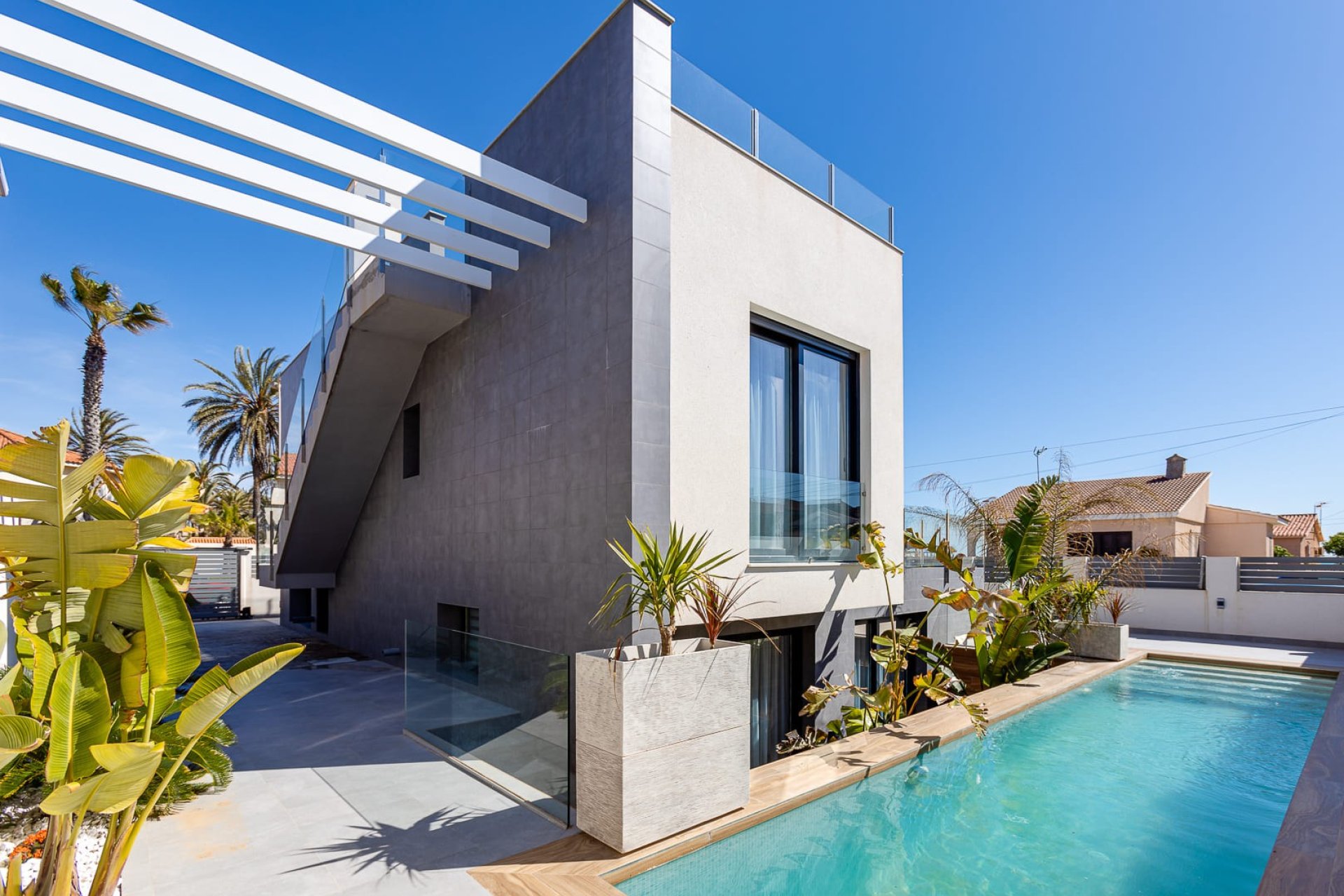Neue Gebäude - Villa -
Torrevieja - Torrelamata - La Mata