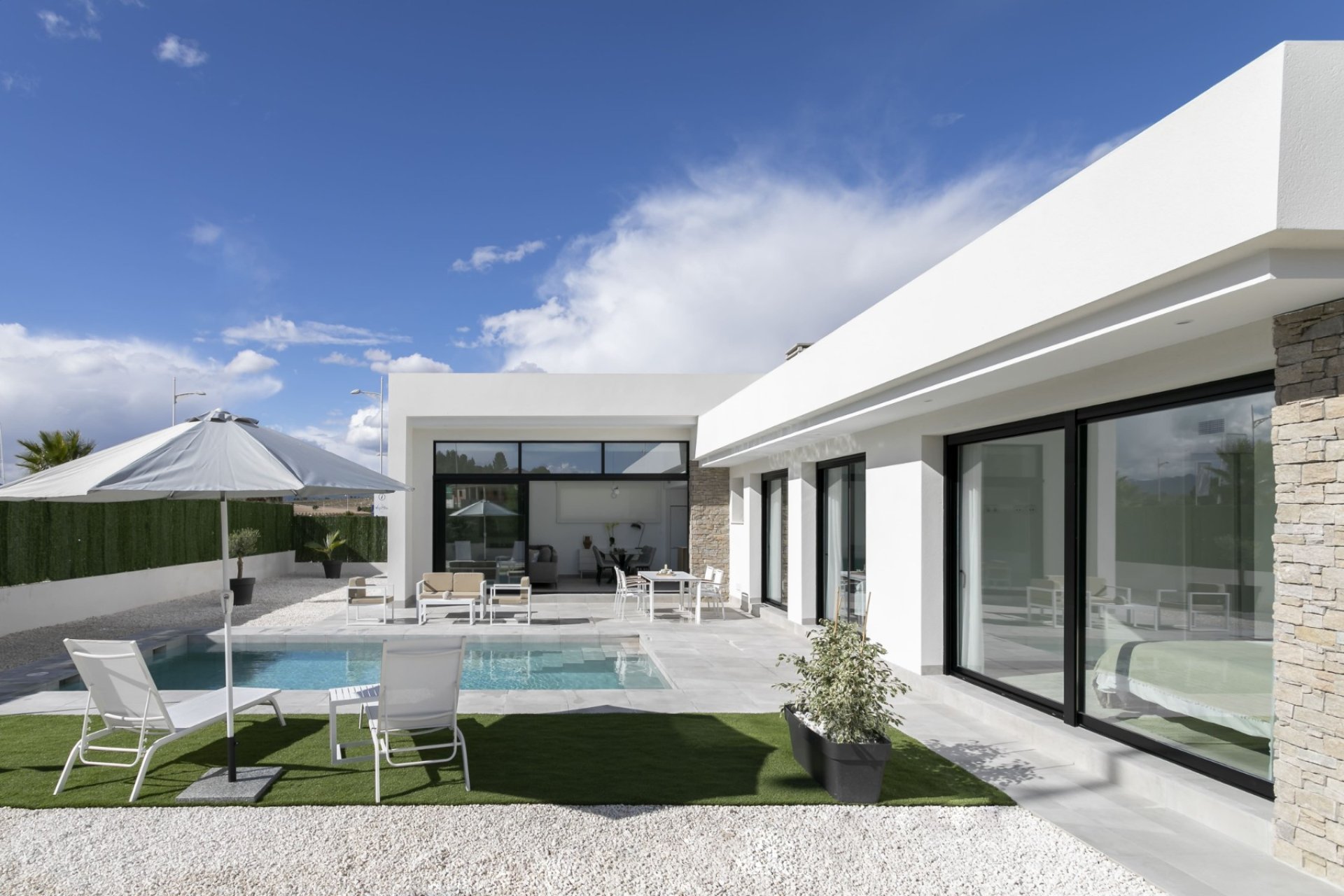 Neue Gebäude - Villa -
