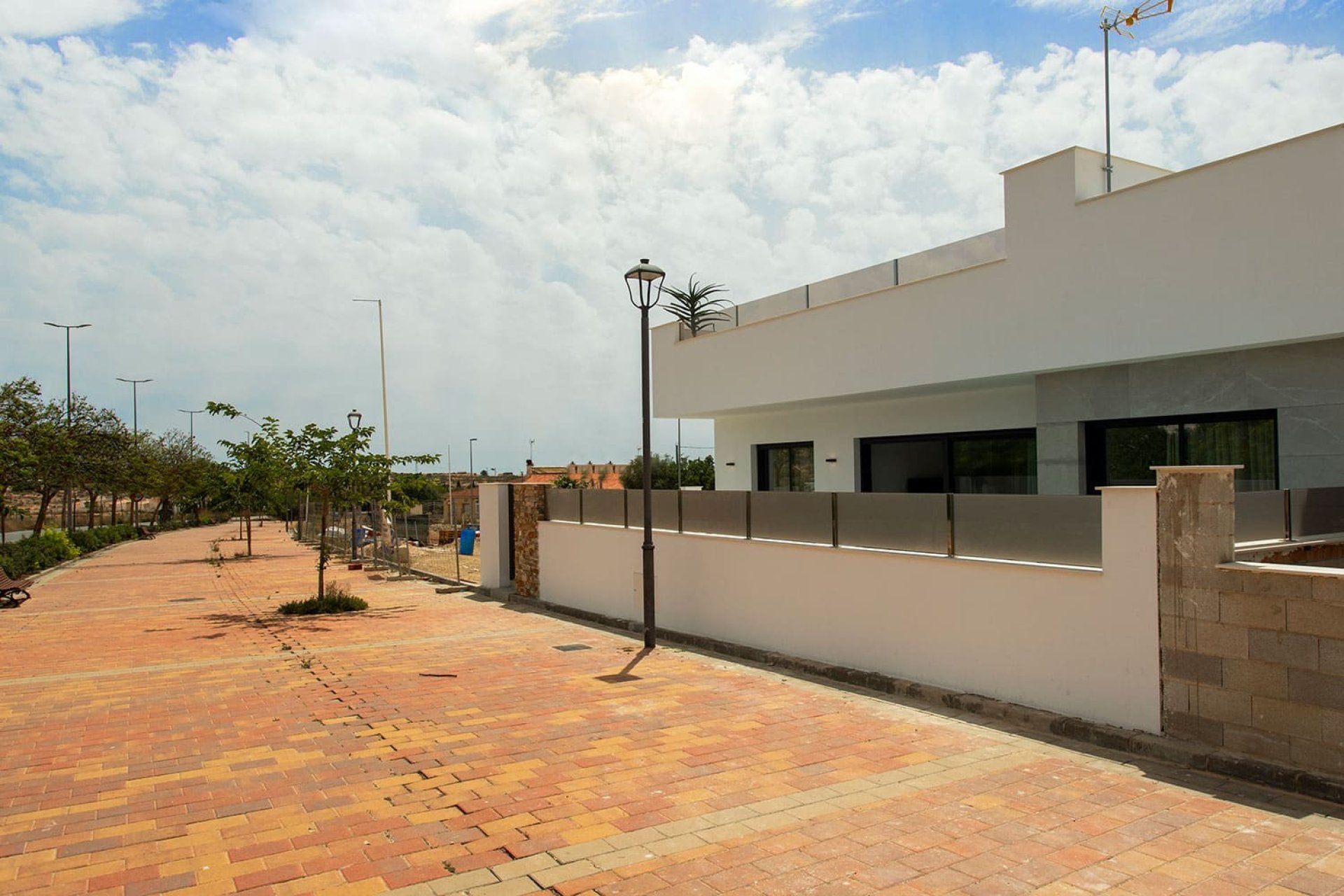 Neue Gebäude - Villa -
