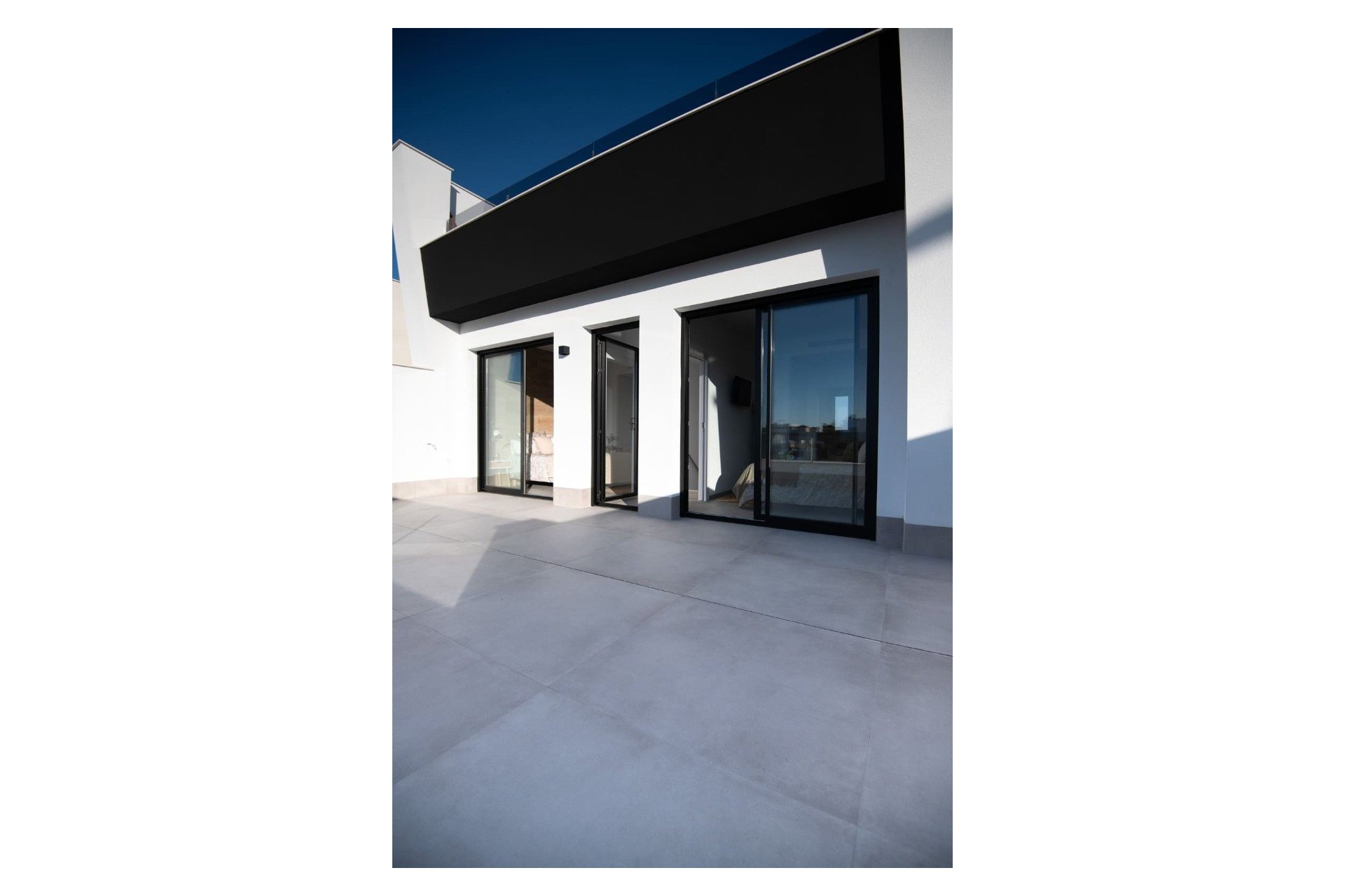 Neue Gebäude - Villa -
