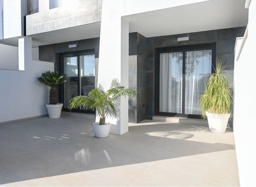 Neue Gebäude - Wohnung -
Pilar de la Horadada