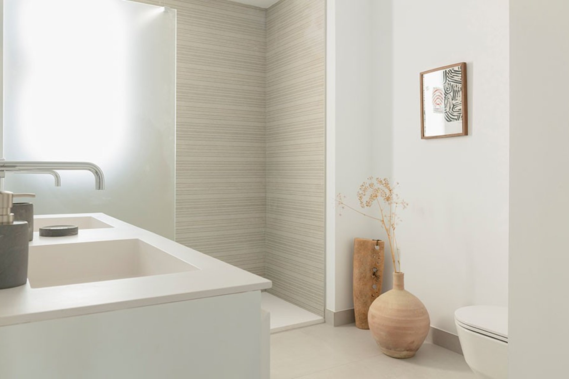 Neue Gebäude - Wohnung -
