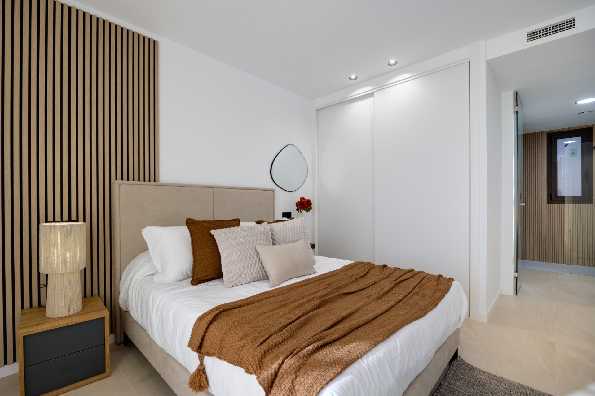 Neue Gebäude - Wohnung -

