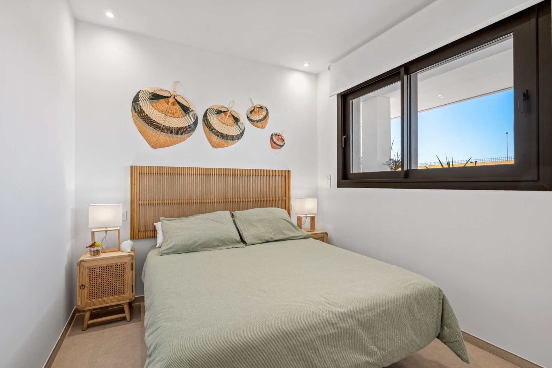 Neue Gebäude - Wohnung -

