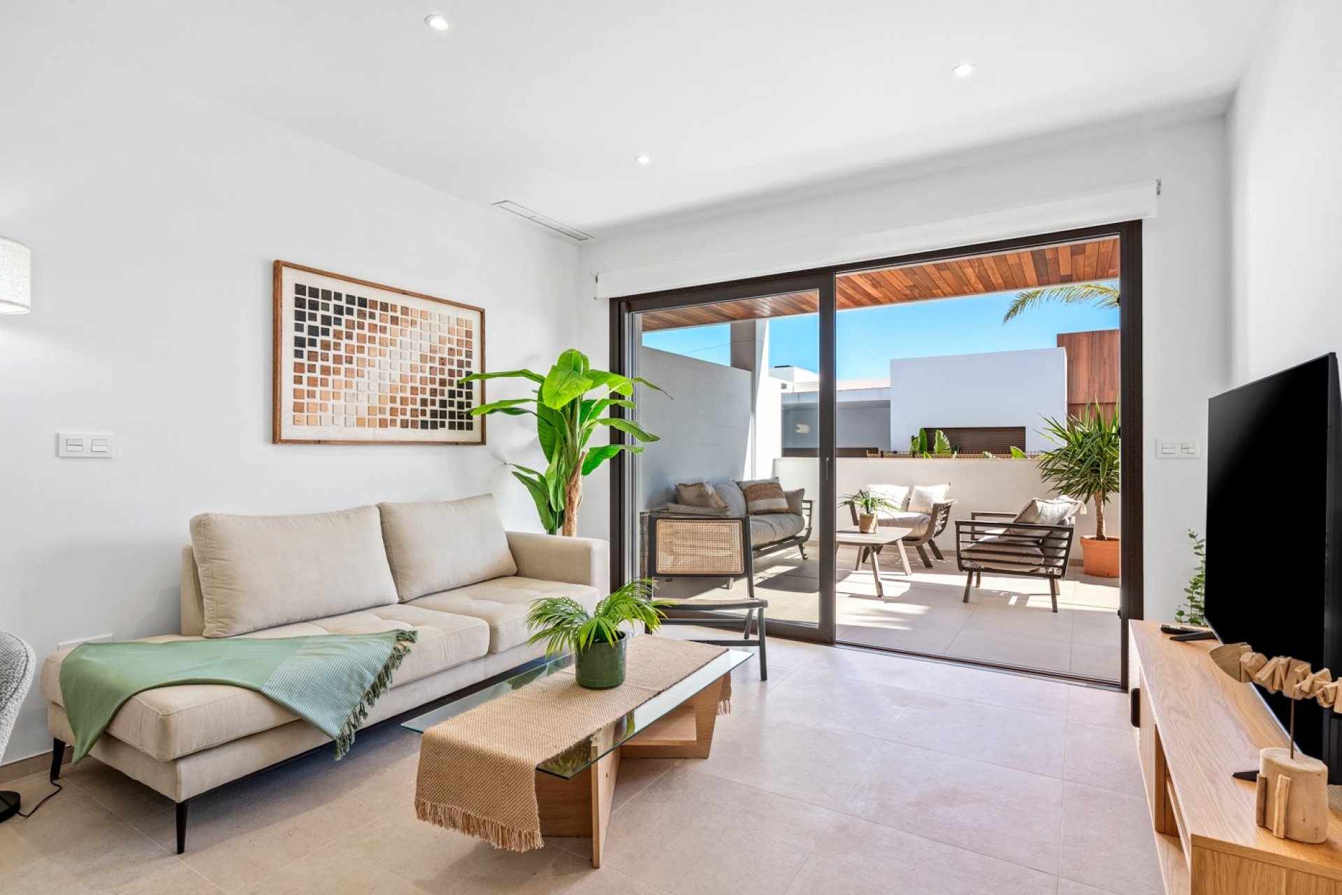 Neue Gebäude - Wohnung -
