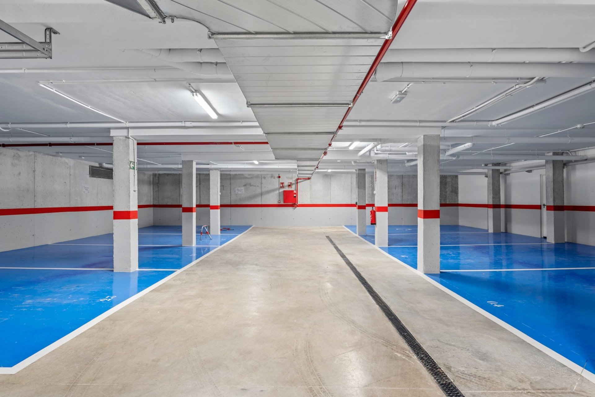 Neue Gebäude - Wohnung -
