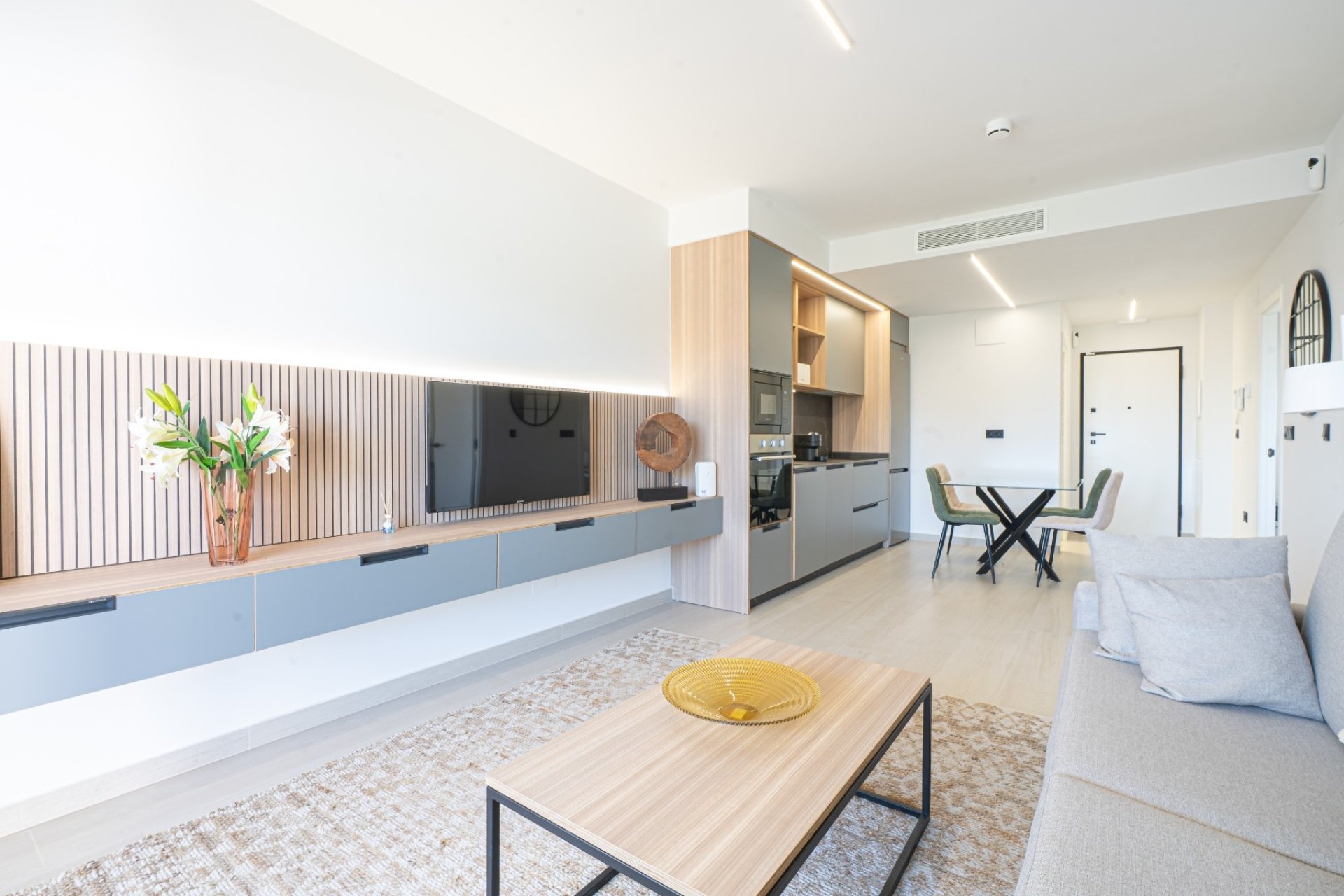 Neue Gebäude - Wohnung -
