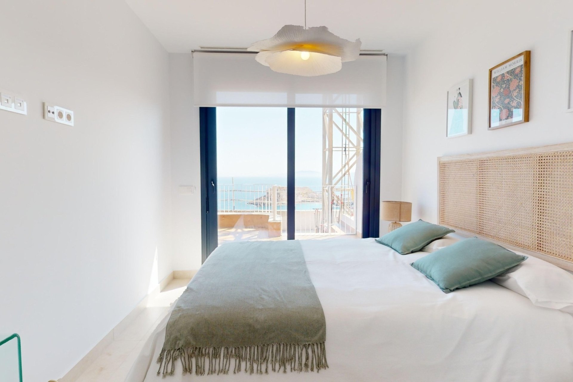 Neue Gebäude - Wohnung -
