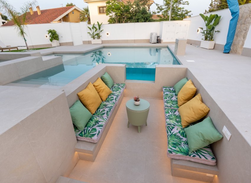 New Build - Chalet independiente -
Alicante - Campoamor