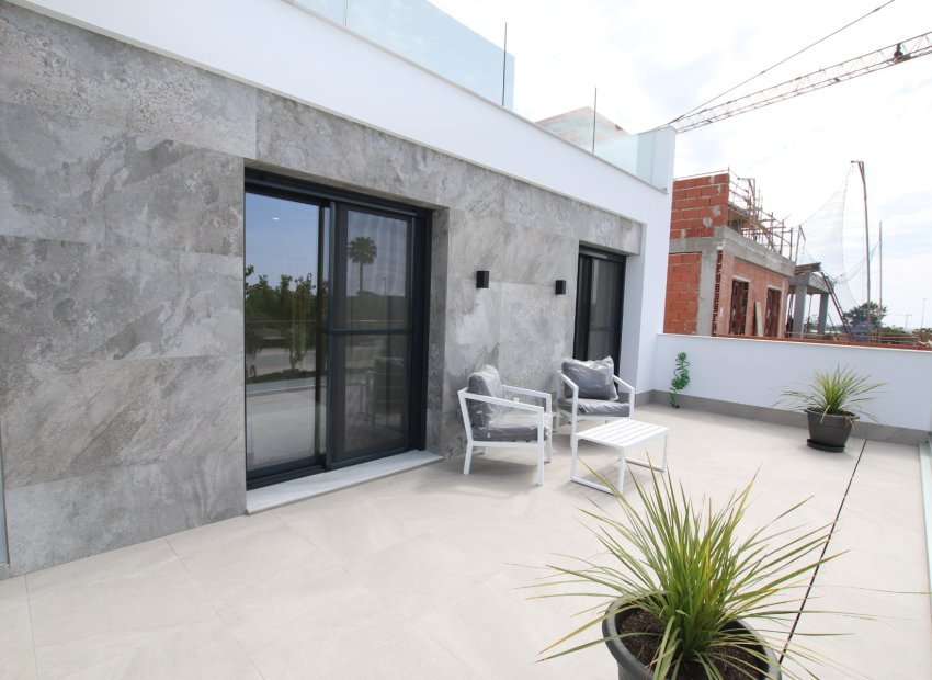 Nouvelle construction - Chalet independiente -
Pilar de la Horadada