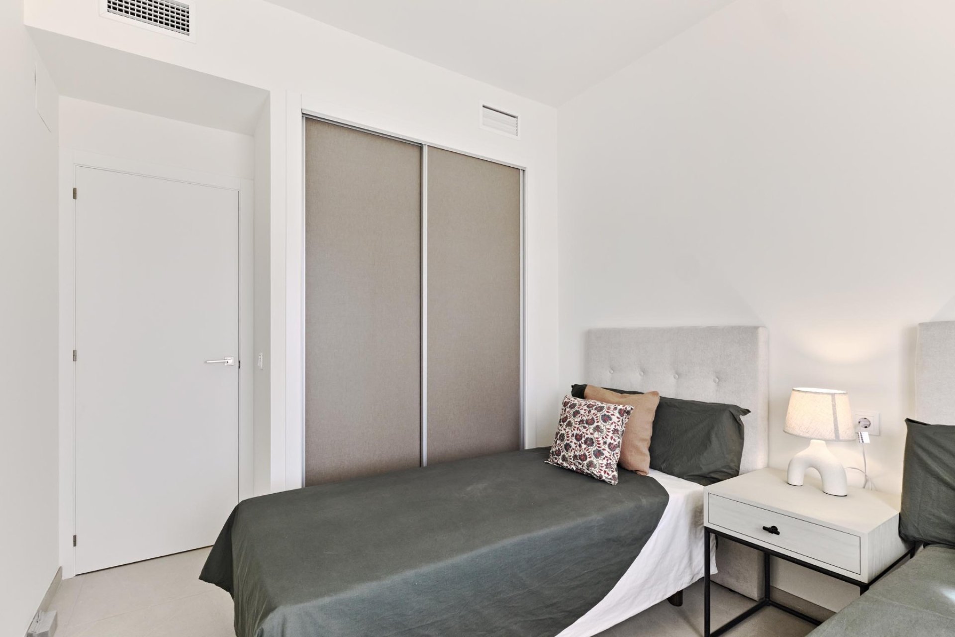 Obra nueva - Adosado -
Torrevieja - El Acequión - Los Náufragos