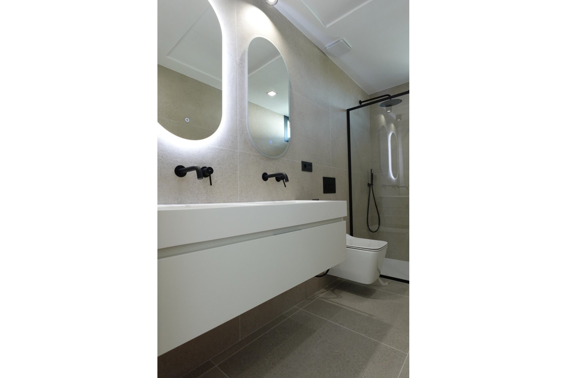 Obra nueva - Casa  -
Polop