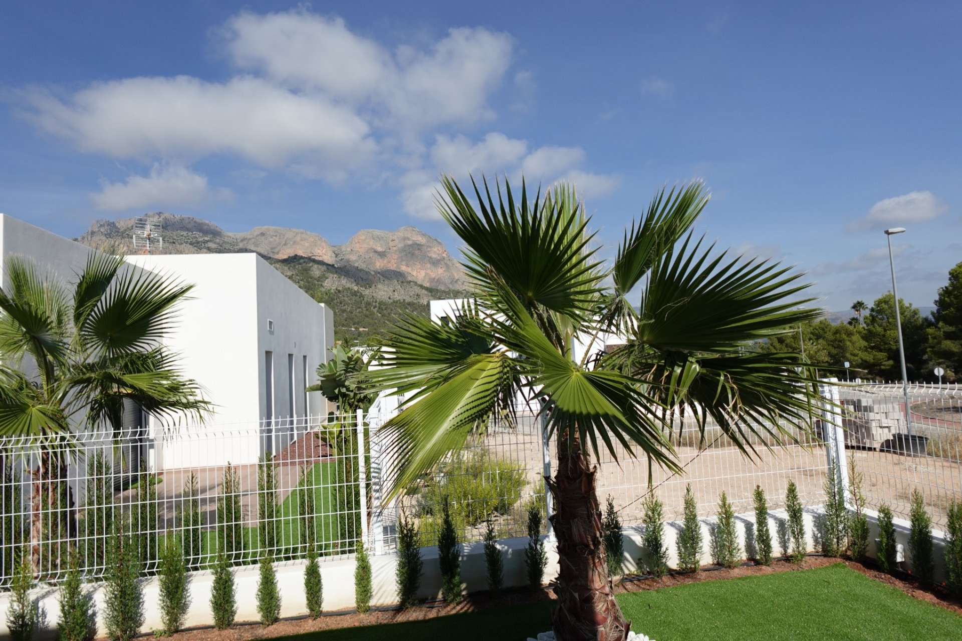 Obra nueva - Casa  -
Polop