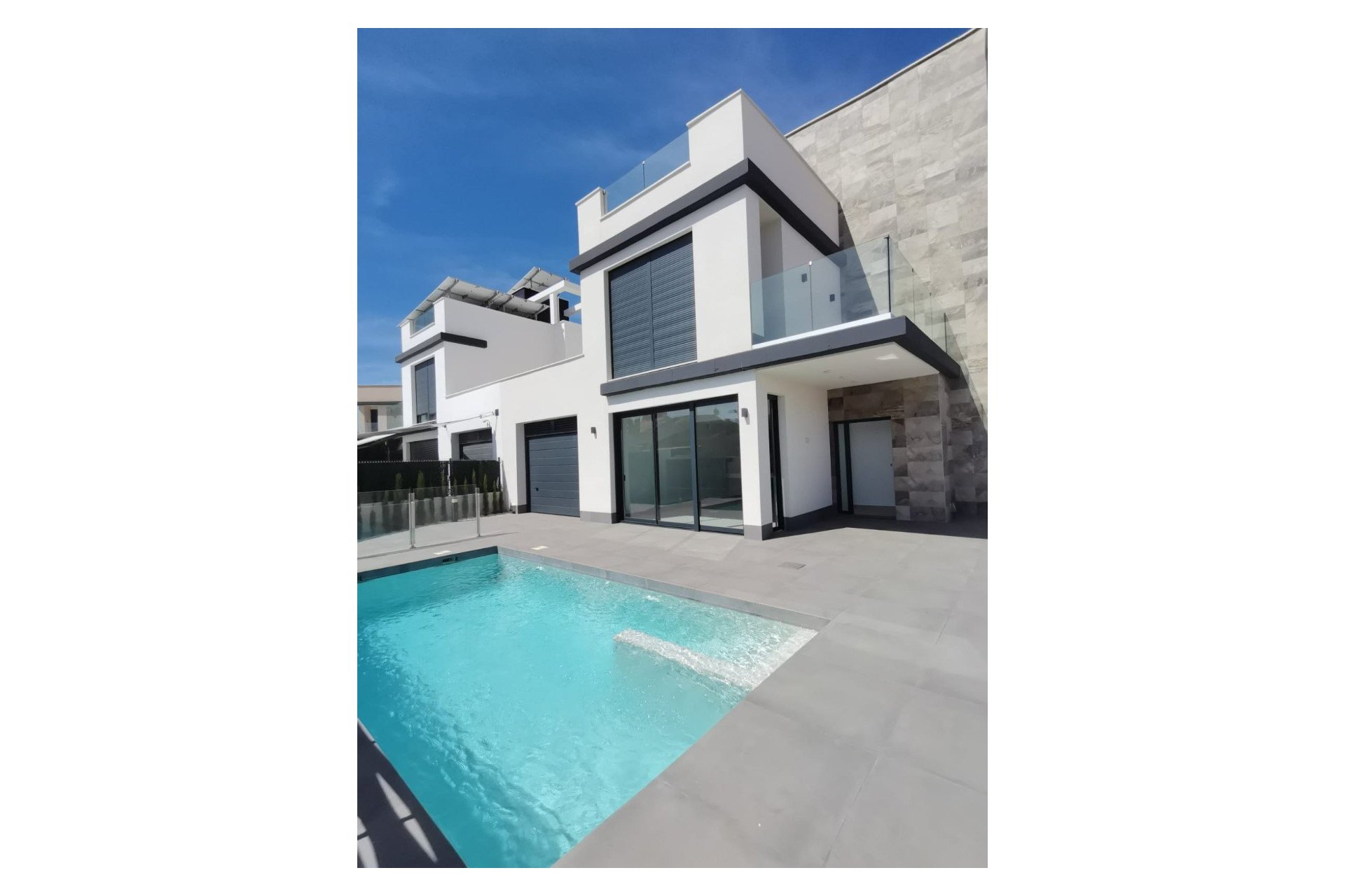 Obra nueva - Chalet independiente -
Cartagena - La Manga