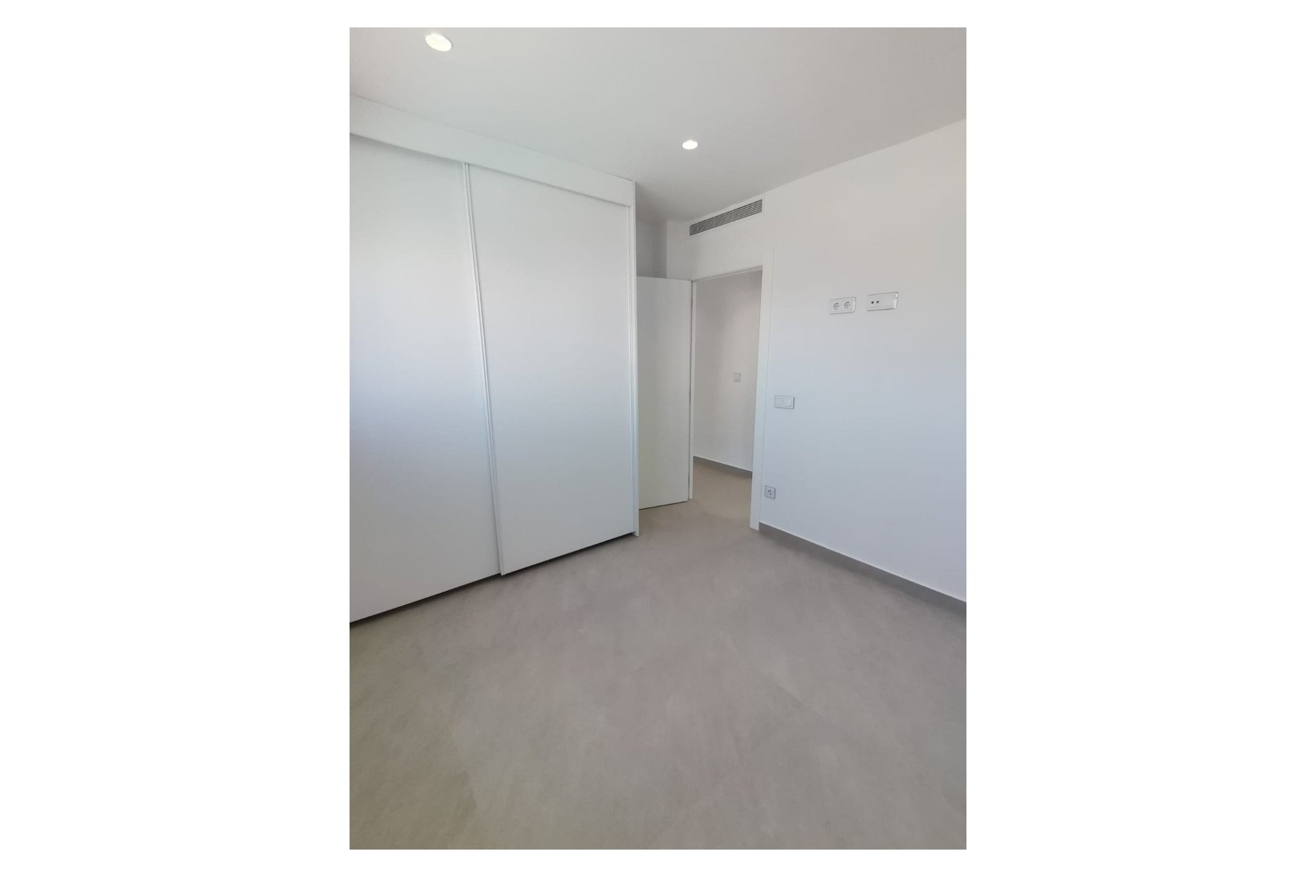 Obra nueva - Chalet independiente -
Cartagena - La Manga