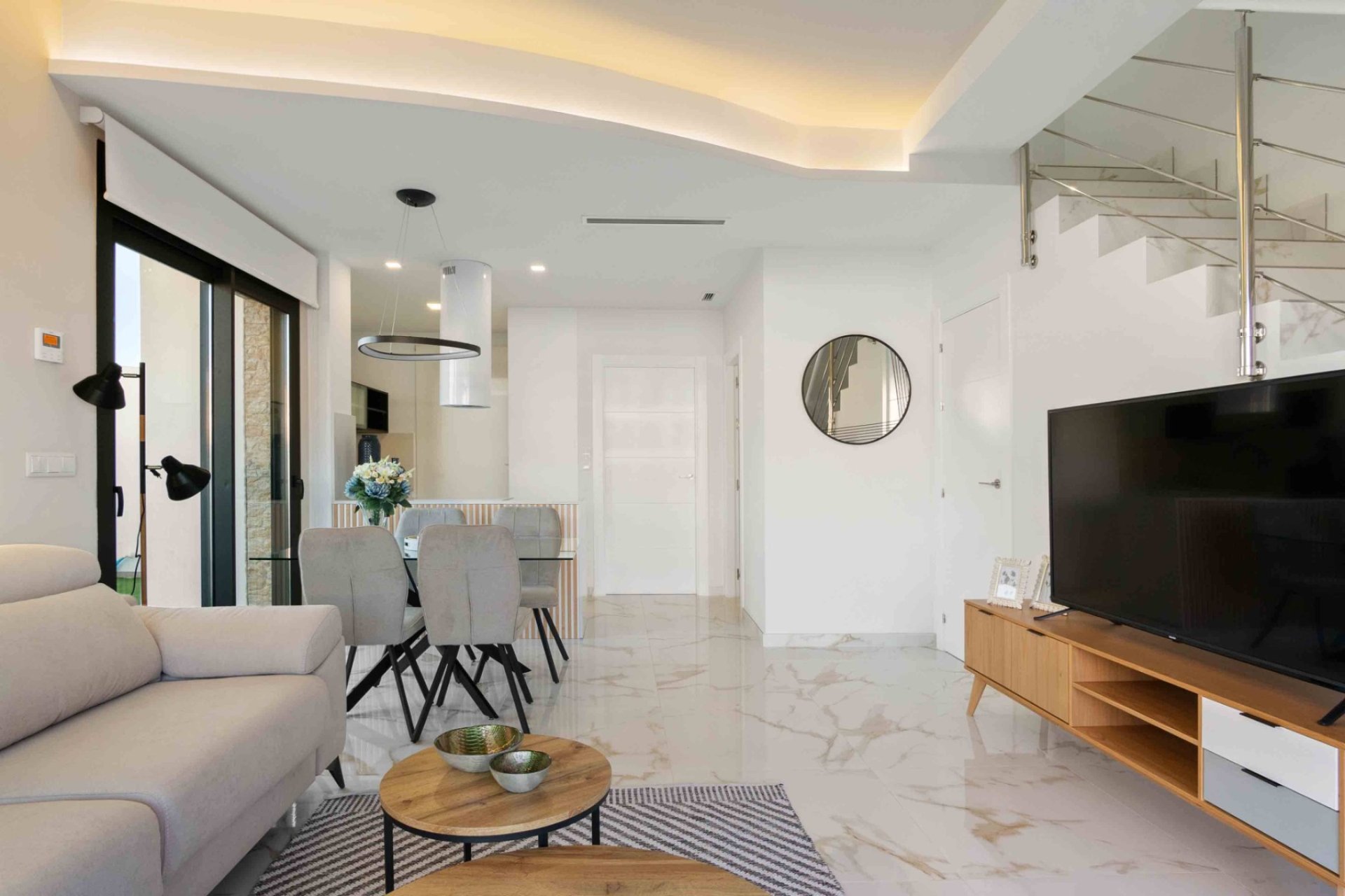 Obra nueva - Villa -
Los Montesinos - Montesinos