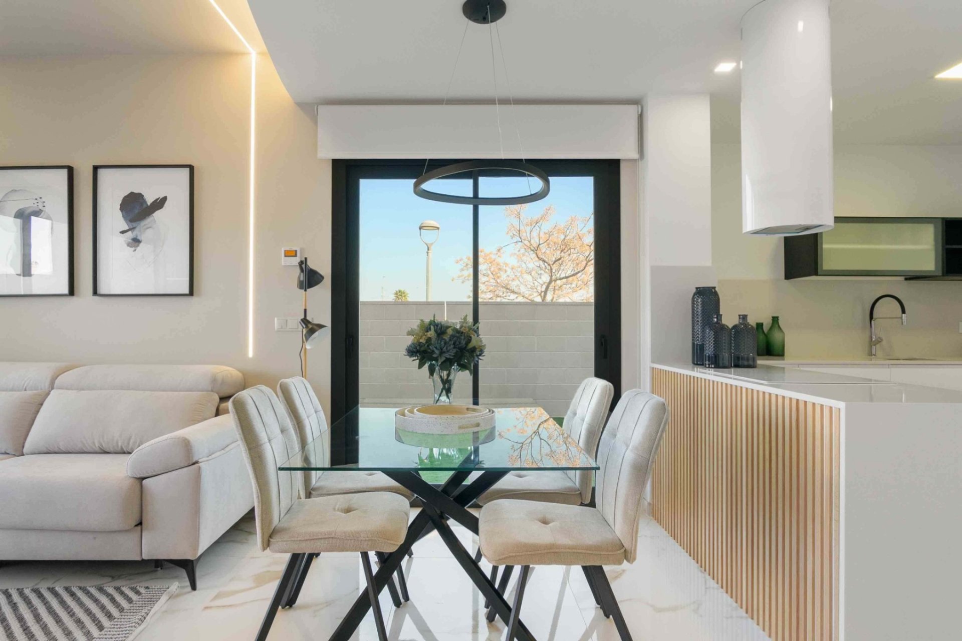 Obra nueva - Villa -
Los Montesinos - Montesinos