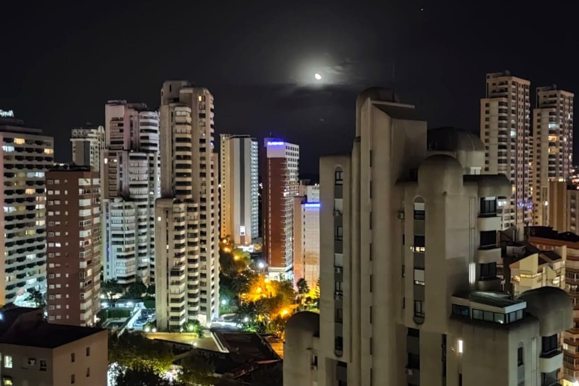 Odsprzedaż - Daszek -
Benidorm - Zona de Poniente