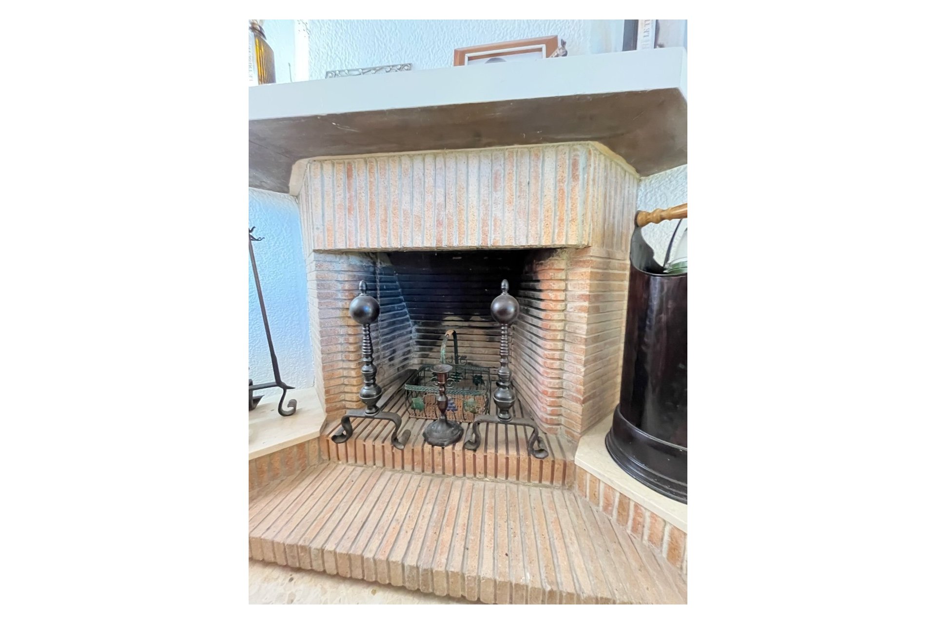 Odsprzedaż / Rynek wtórny - Dom szeregowy -
Denia - Les Marines - Las Marinas