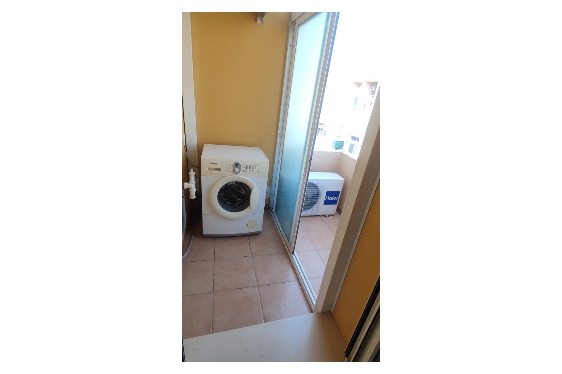 Odsprzedaż / Rynek wtórny - Kamienica -
Els Poblets