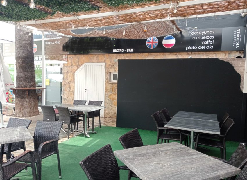 Odsprzedaż / Rynek wtórny - Lokal  -
Albir - centro