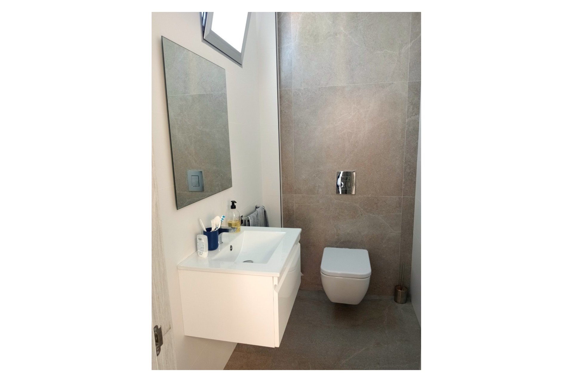 Odsprzedaż / Rynek wtórny - Lokal  -
La Nucía