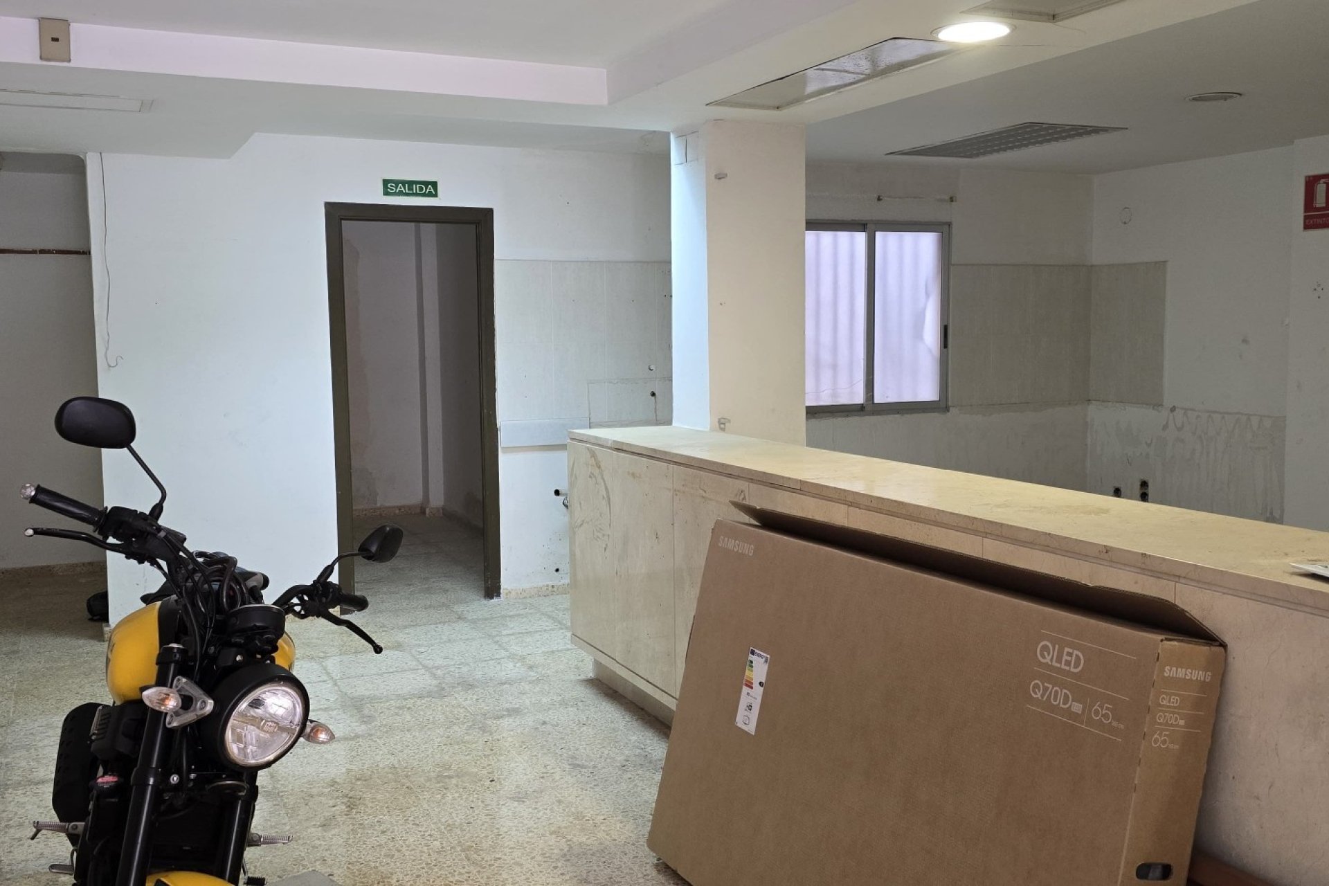 Odsprzedaż / Rynek wtórny - Lokal  -
Miramar