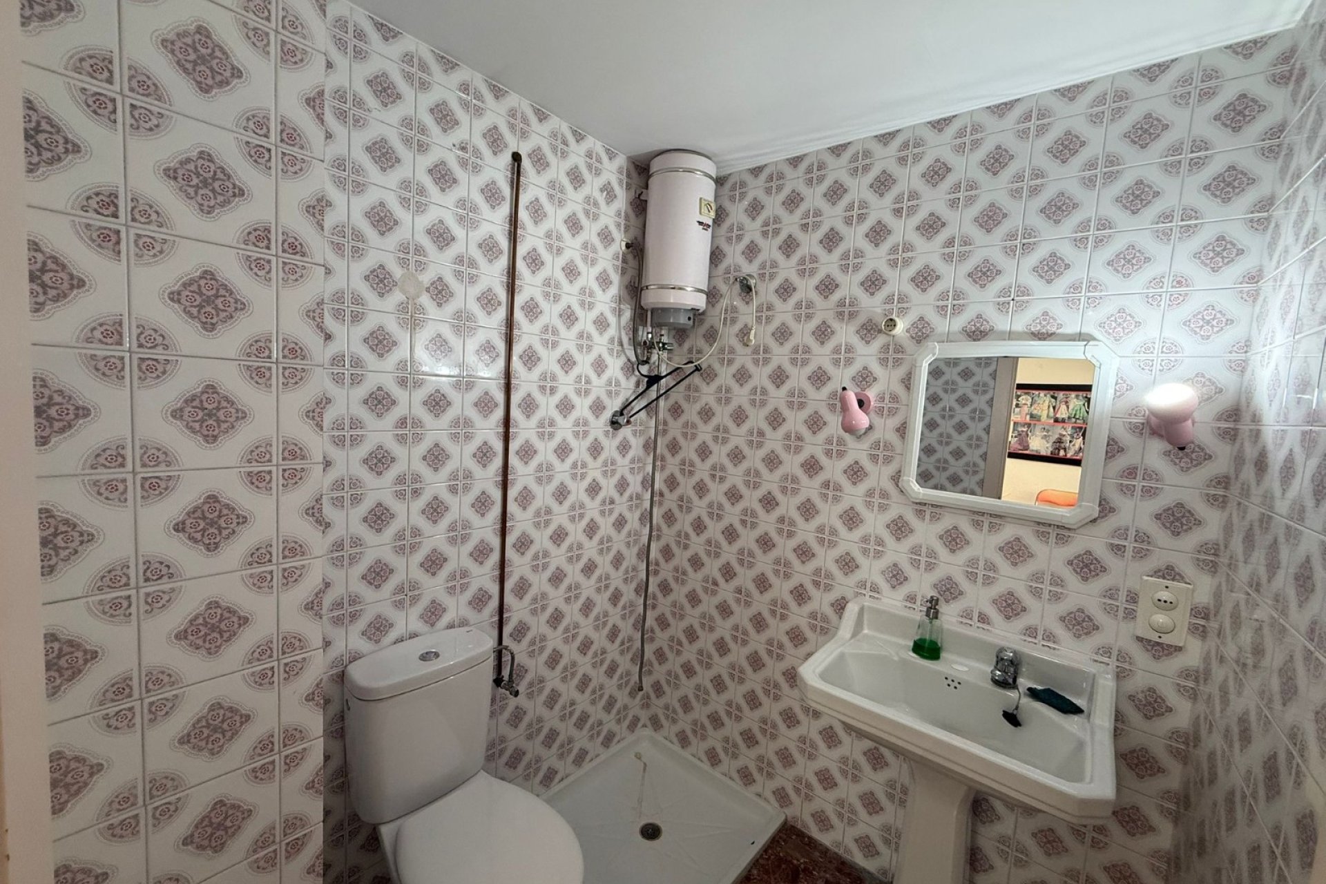 Odsprzedaż / Rynek wtórny - Lokal  -
Tavernes de la Valldigna  - Pueblo 