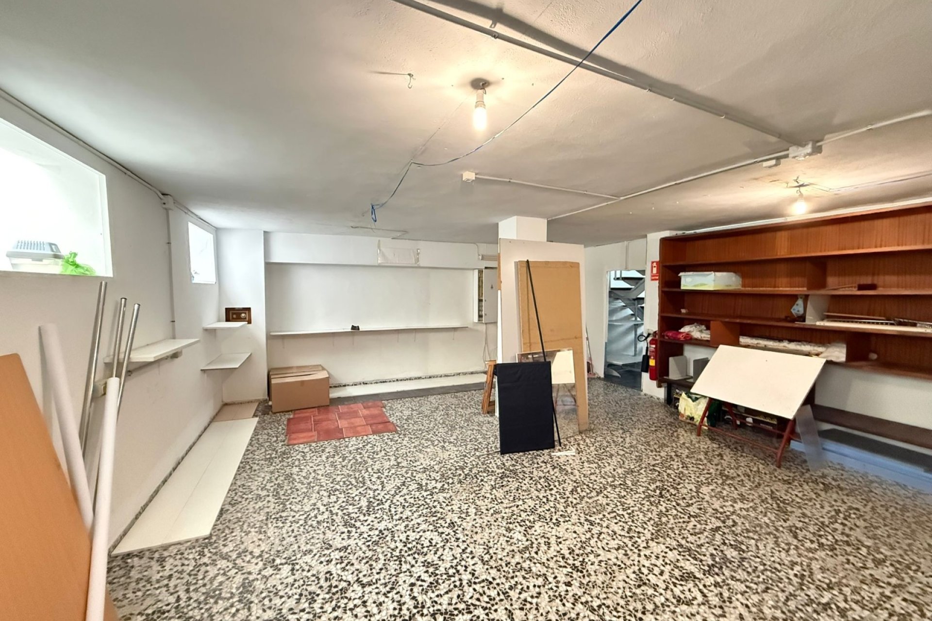 Odsprzedaż / Rynek wtórny - Lokal  -
Tavernes de la Valldigna  - Pueblo 