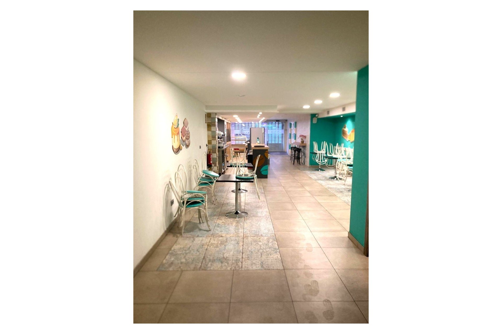 Odsprzedaż / Rynek wtórny - Lokal  -
Villajoyosa