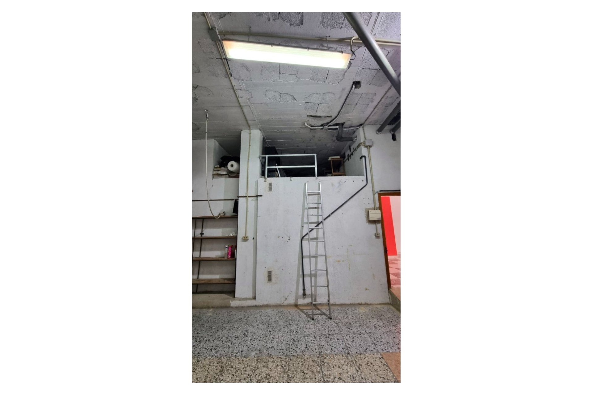 Odsprzedaż / Rynek wtórny - Lokal  -
Villajoyosa