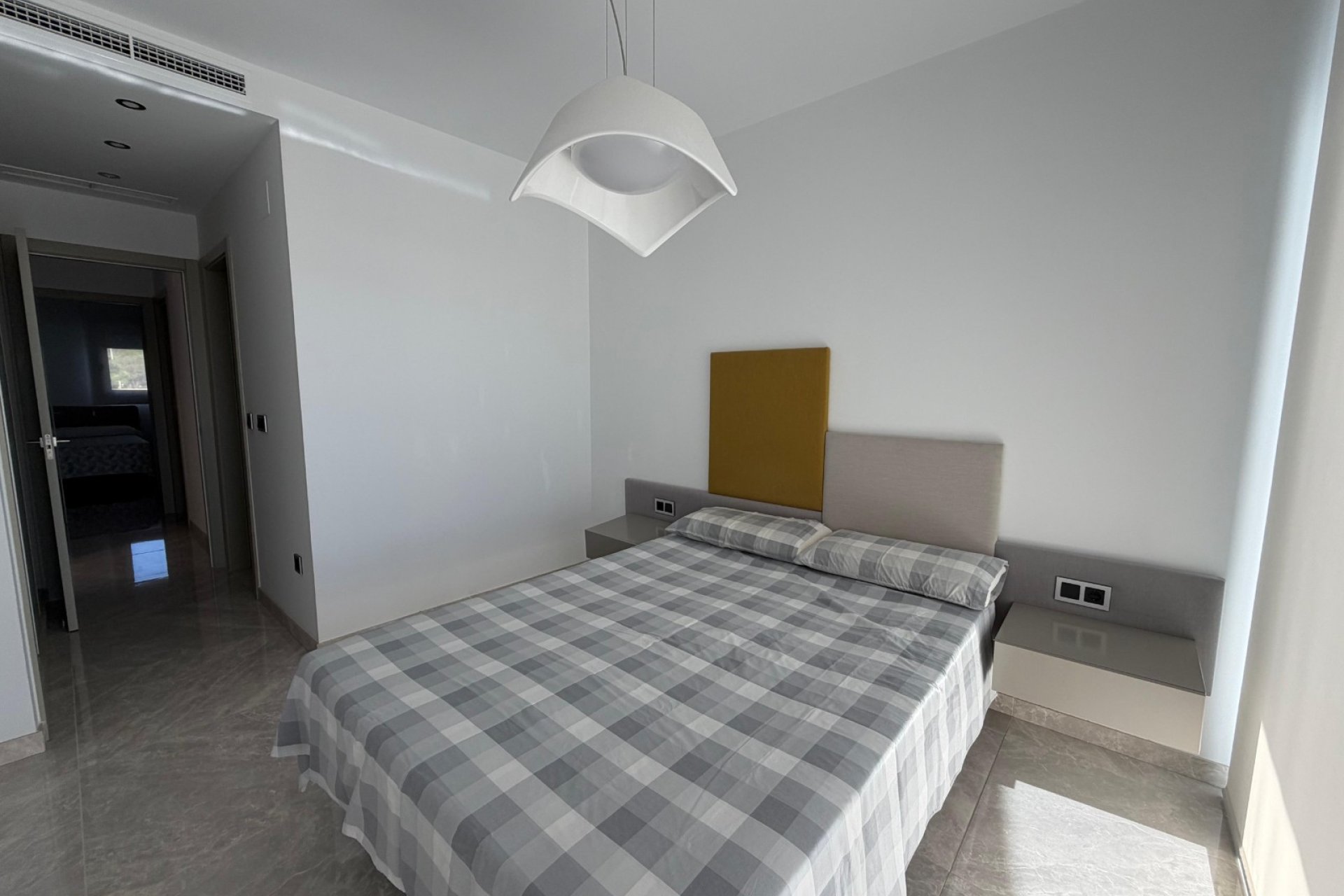 Odsprzedaż / Rynek wtórny - Mieszkanie w bloku -
Benidorm - Zona de Poniente