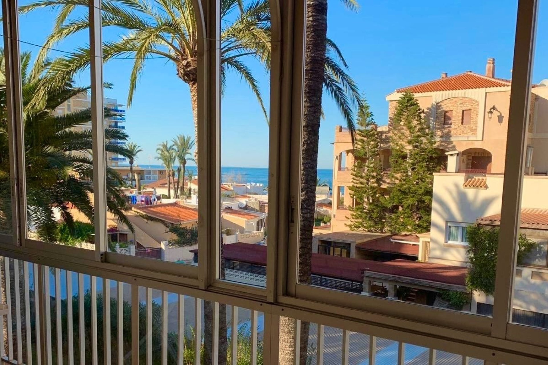 Odsprzedaż / Rynek wtórny - Mieszkanie w bloku -
Denia - Les Marines - Las Marinas