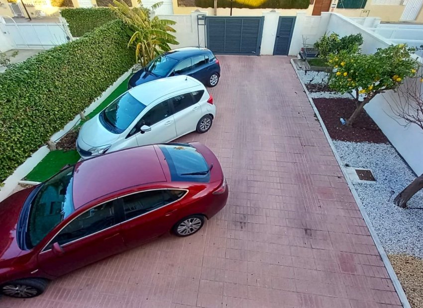 parking - Chalet pareado en La Nucia (Alicante)