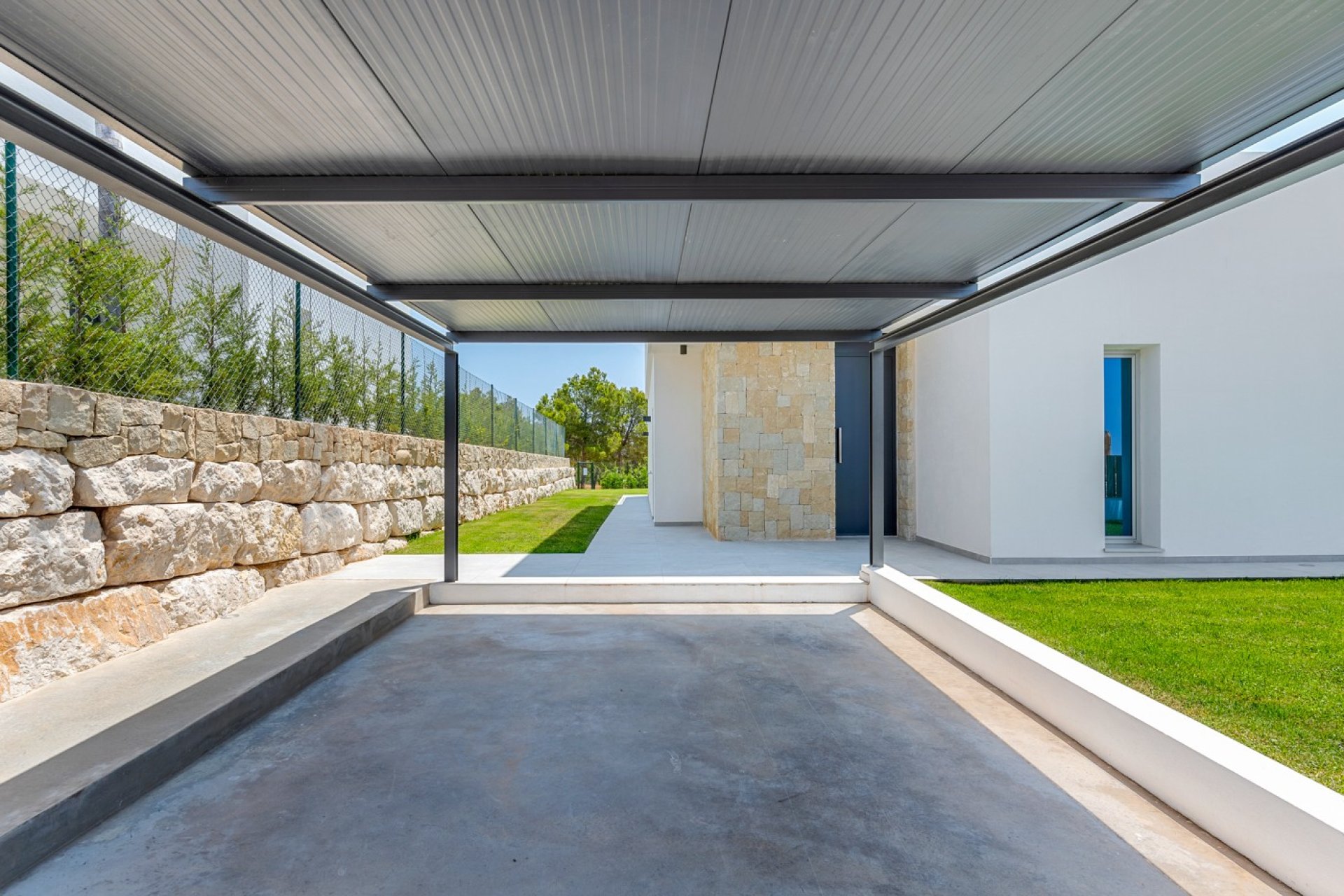 Parking - Luxury Villa Between Sea and Mountains in Sierra Cortina (Finestrat – Costa Blanca)