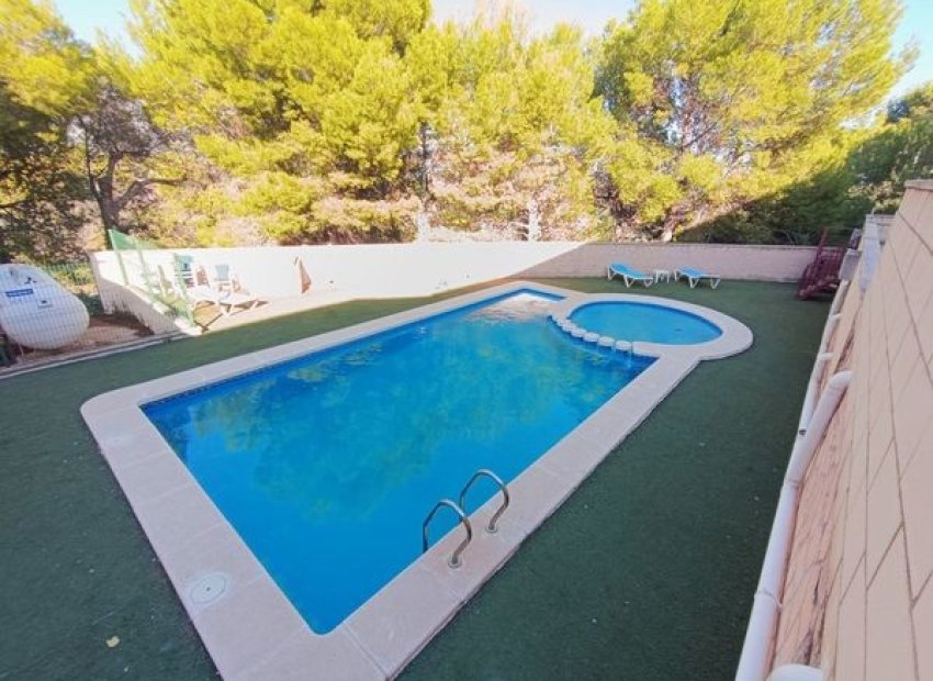 Piscina - Chalet adosado en La Nucia (Alicante - Costa Blanca)