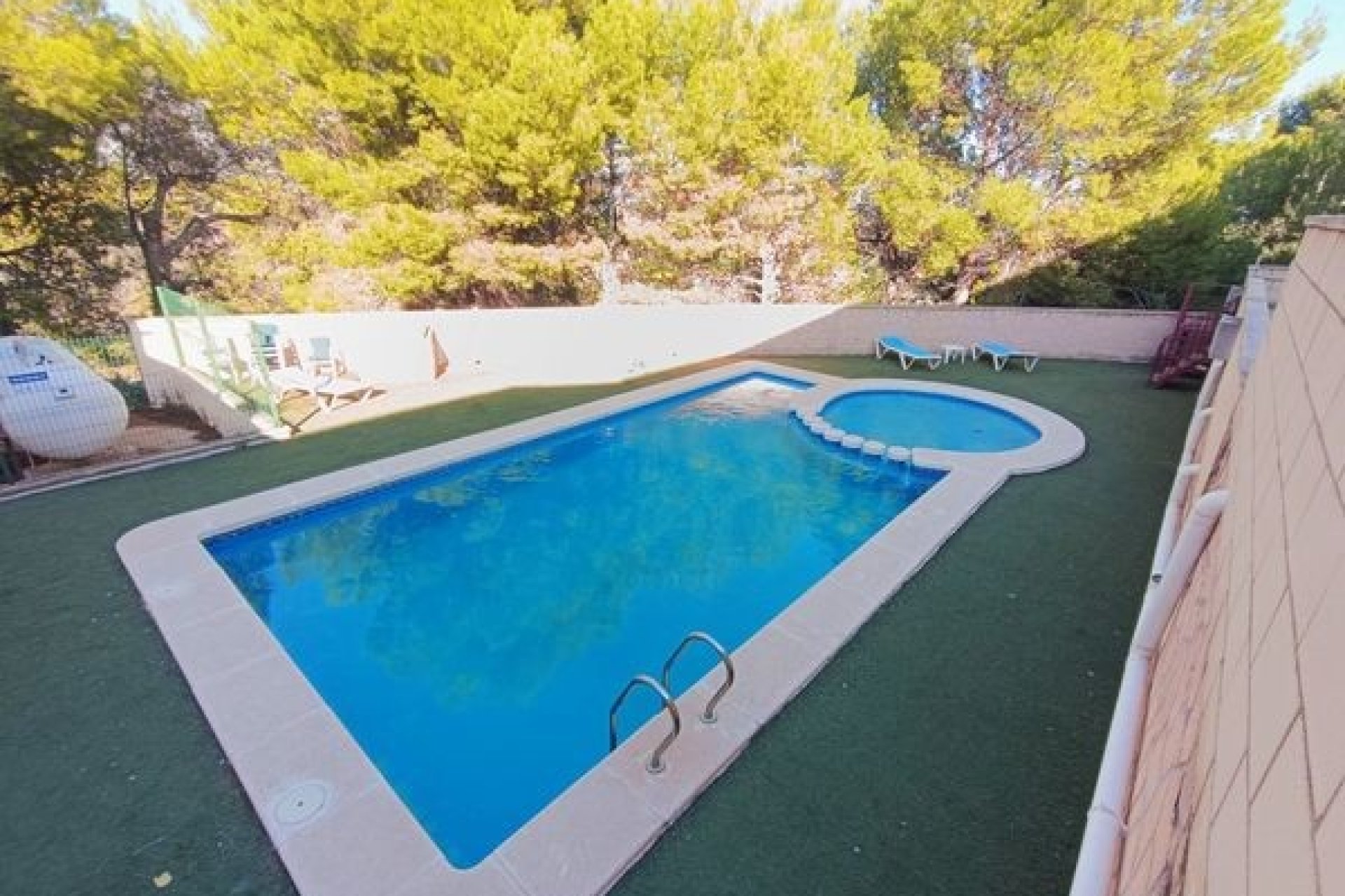 Piscina - Chalet adosado en La Nucia (Alicante - Costa Blanca)