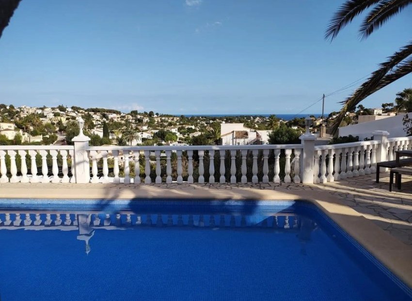 piscina - En venta villa en Benissa con vistas al mar.